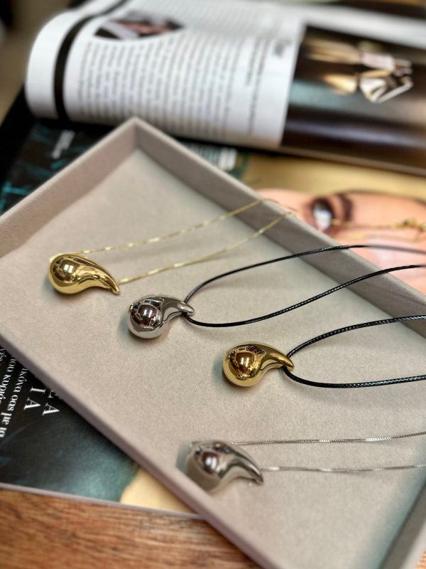 Modern Essence Collection